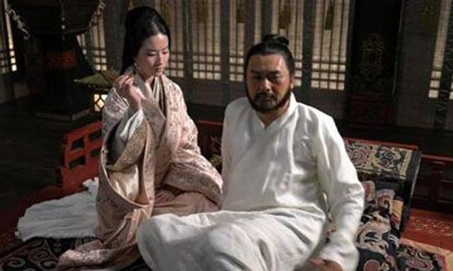 把曹操休了的丁夫人