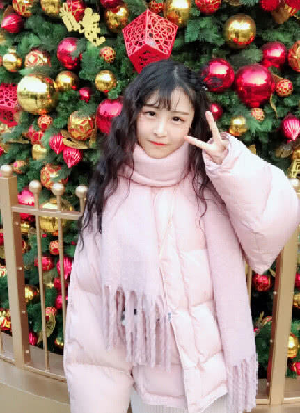 快手大胃王排名,胡桐桐第三,猫妹妹第二,第一