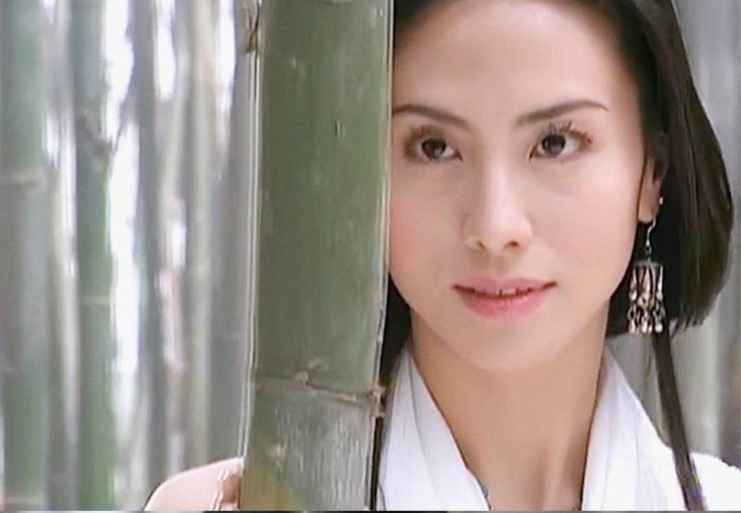 昔日英气小昭,为臀部投保5千万,和马景涛分手