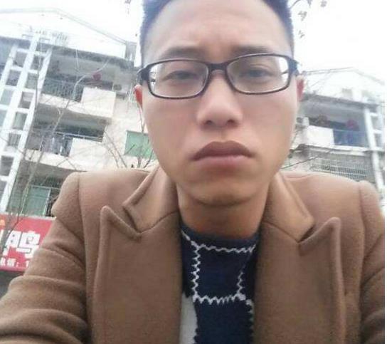 名校毕业后考上公务员,发现同事都是专科生,他