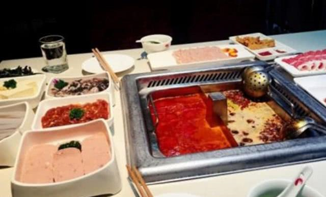 日本人吃海底捞,结账时愣住问了个问题,网友:每