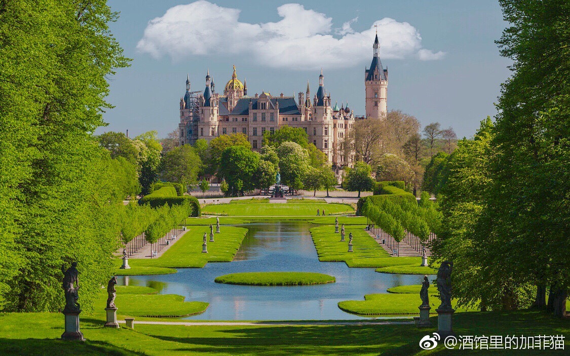 德国柏林和汉堡之间的美丽小镇什未林