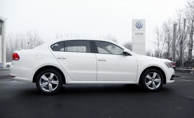 加一次油能跑1000公里, 每月都卖5万台, 11万几乎无敌!