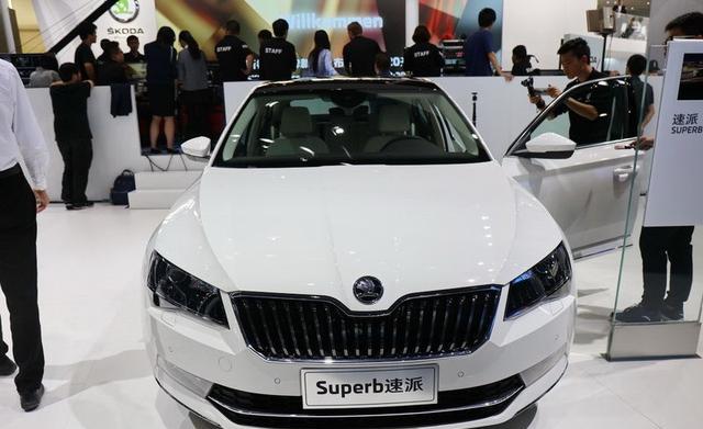 2017最新款速派即将闪亮登场，实测配置超越迈腾帕萨特