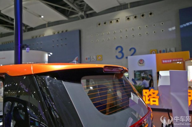 广州车展：陆地小精灵 尼欧Ⅱ电动微型车车展实拍