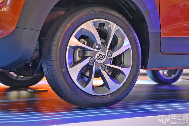 广州车展：陆地小精灵 尼欧Ⅱ电动微型车车展实拍