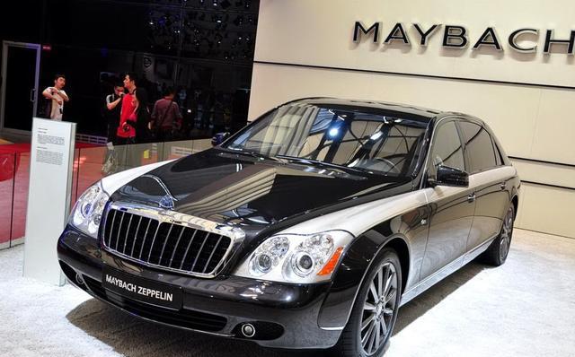 对于这样一台千万级别的超豪华轿车, 坐进去又是一种怎样的感觉?