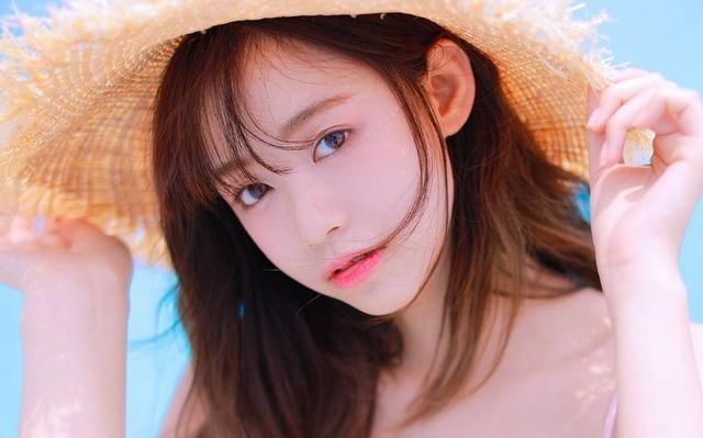 女生问“在干吗”,高智商的男人这样回复,女人花枝乱颤