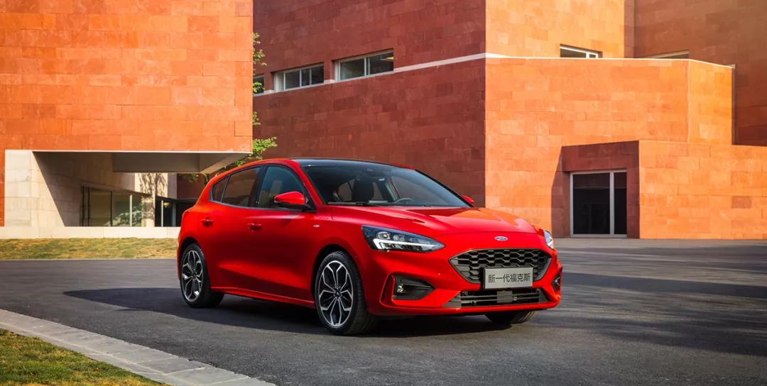 三厢\/两厢\/ST-Line齐上阵,新一代福克斯该怎么