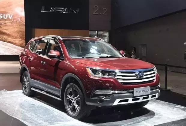 这款车外观不仅酷似汉兰达，就是价格也比汉兰达低了好多