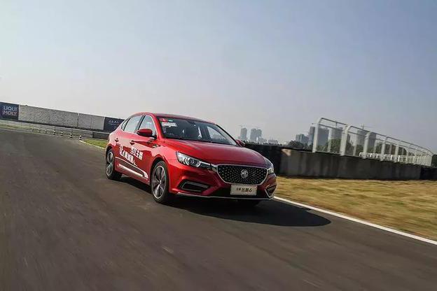 又一款车想挑战宝马3系？最大续航达到705km，百公里油耗低到5L