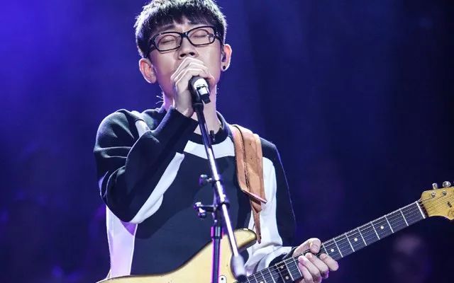 曾被爆与导师杨坤有绯闻的丁丁现在竟成了这个样子？