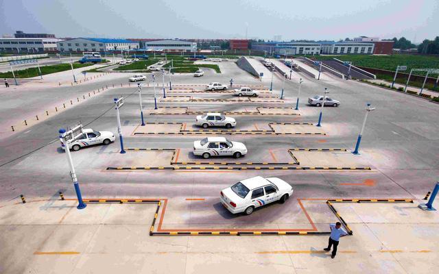 你科目三练车练了多久就过了?