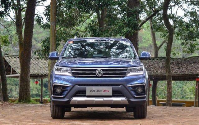 大众途观要吐血，这辆车和它神似，而且白菜价，一年工资就能拿下