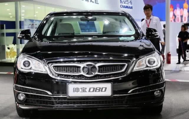 最窝囊的国产车,价格高,3年卖8辆,网友:车标像猪鼻子