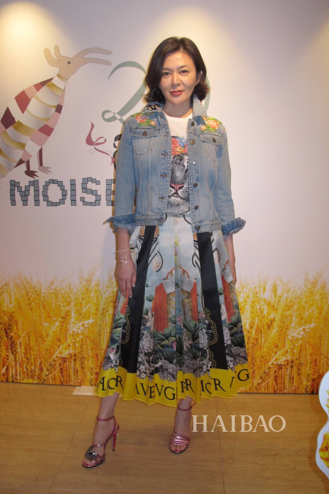 关之琳56岁依旧风韵犹存,一脱成名如今膝下无儿,你知多少?