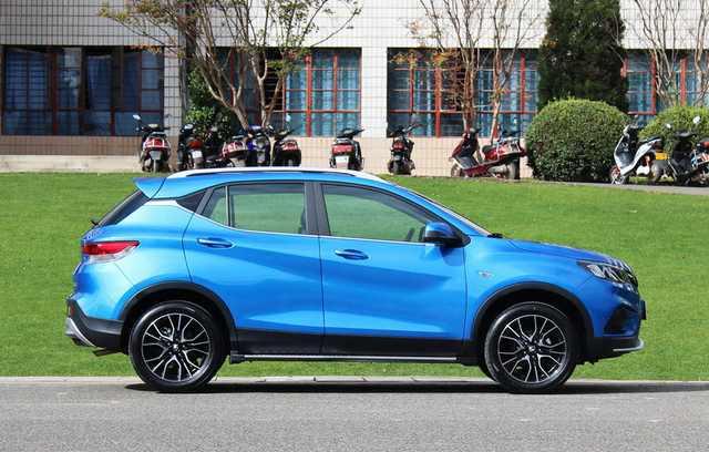 东南DX3 来袭, 1.5L 手动尊贵型, 高颜高配才卖7.79万!