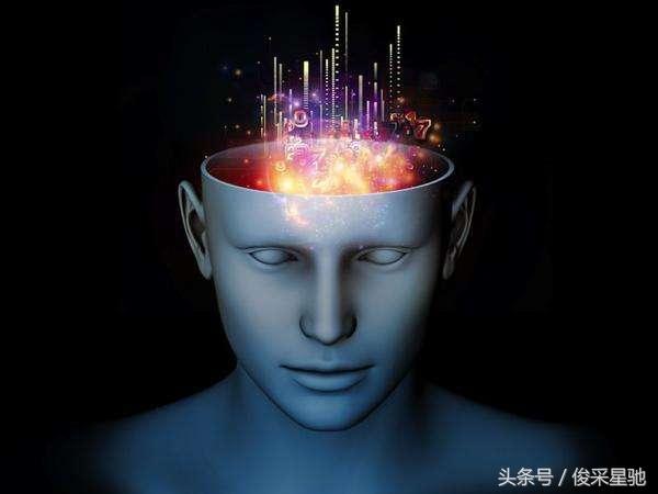 只有人脑才有意识和思想,这句话对吧?因为意识是人脑的特有机能啊
