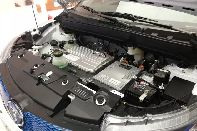 新能源中冲出一匹黑马!东南DX3 EV400