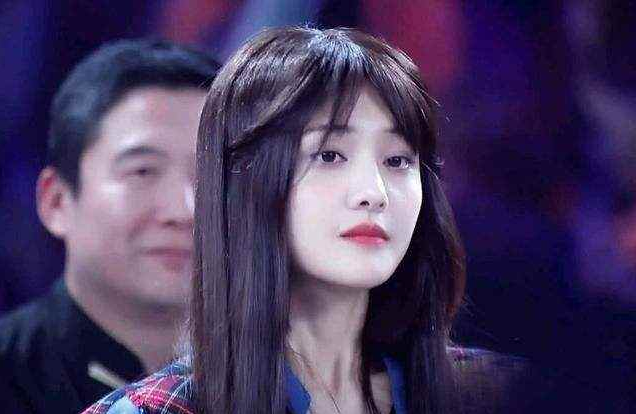 原来明星也开店?吴昕开餐厅,郑爽卖炸鸡,胡歌