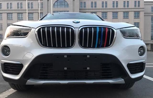 尺寸不输X3, 空间比GLA大一圈, 还买啥奥迪Q3直接提宝马X1