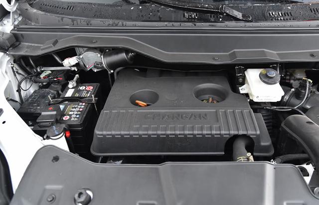 长安推出MPV,1.5T才6万起,宝骏730以击下神坛