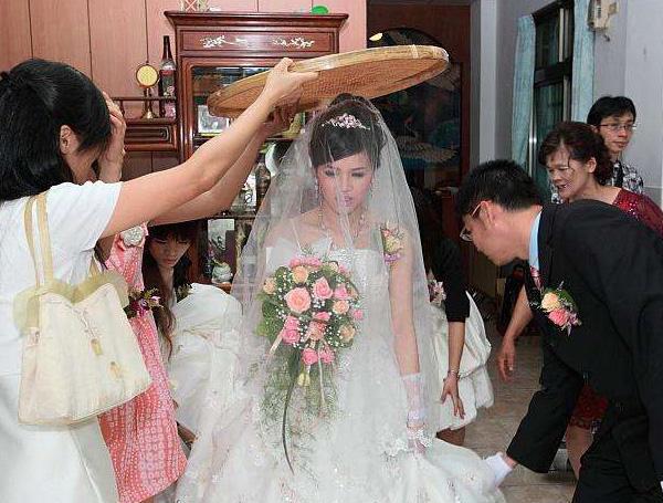 男方提亲不喝女方招待的茶水,说说台湾婚俗中