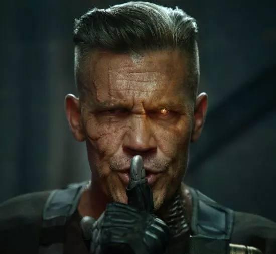 《死侍2》电索造型首曝,灭霸演员浑身是枪吓坏贱贱!