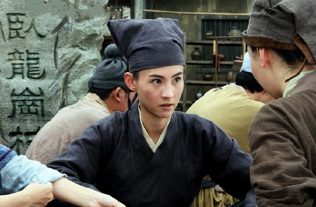 女星美貌全靠妆?用剧照告诉你,赵丽颖脸上全是