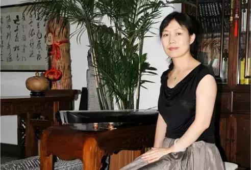 她们的美不仅此外表,书法具有当代之高水准―