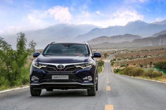 流量女王冯提莫给它代言，360倒车影像等配置逆天，远超同级对手