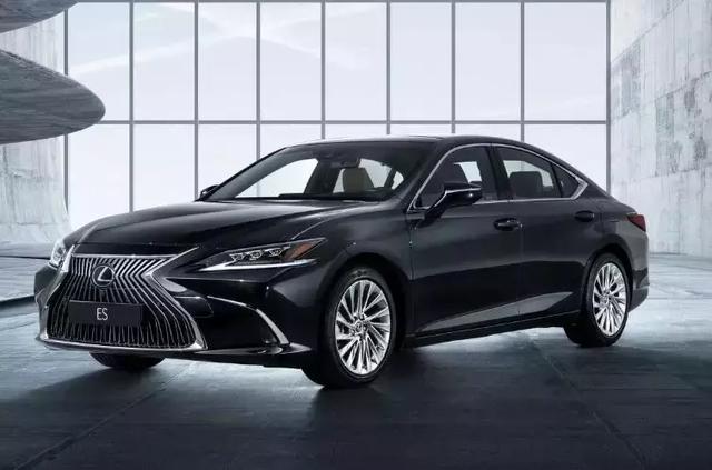 2019款雷克萨斯ES涨价了，但动力配置更高，比现款更值得购买！