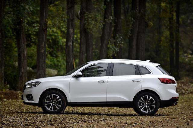 这款德系血统SUV底盘比奥迪还牛, 12寸大屏2.0T仅16万