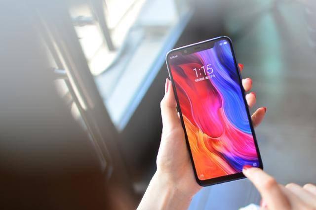 最好看的小米8蓝色版明天首卖,又将打破秒光