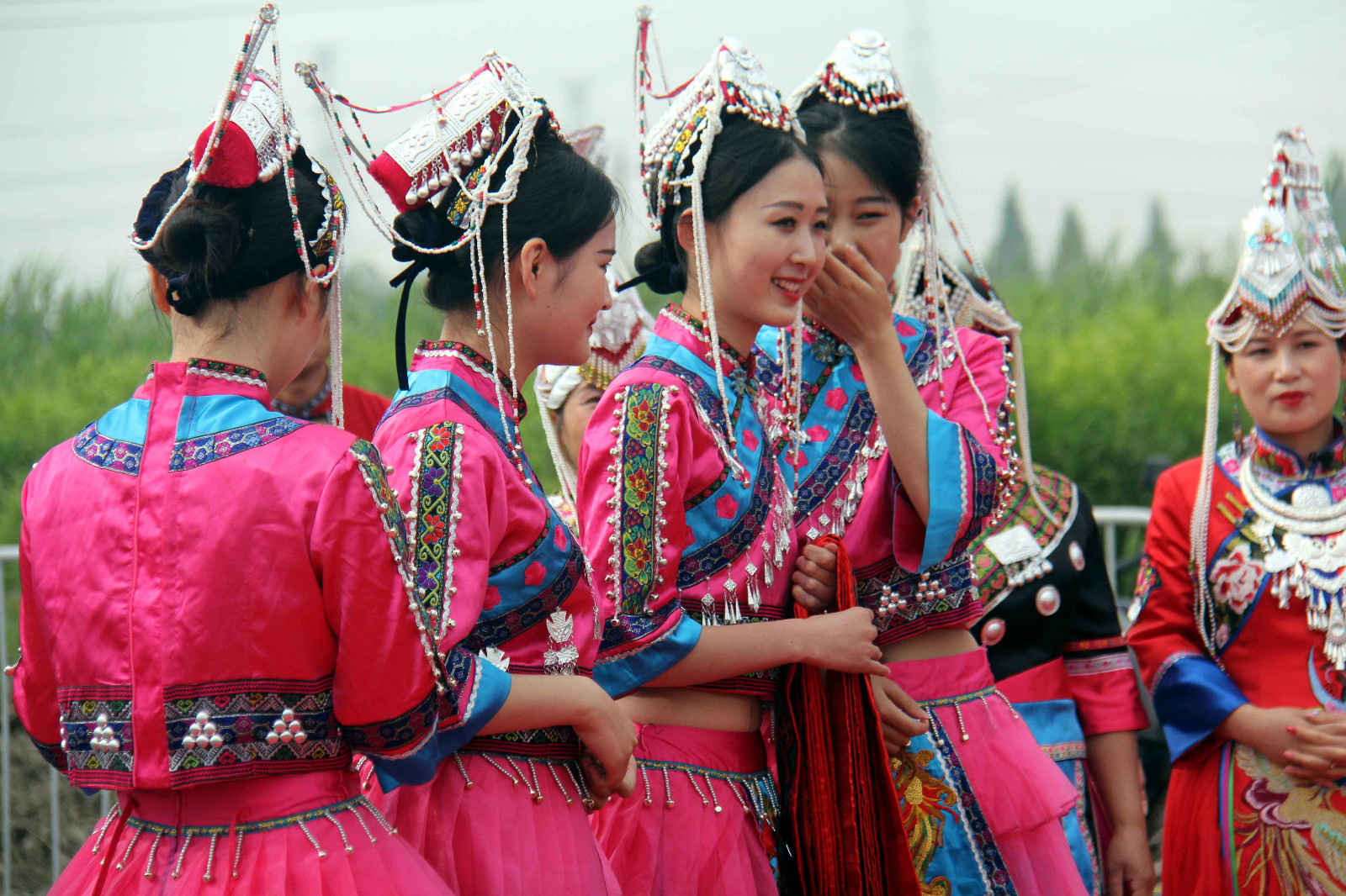 中国这个少数民族,名字读出来的人不多,女孩子