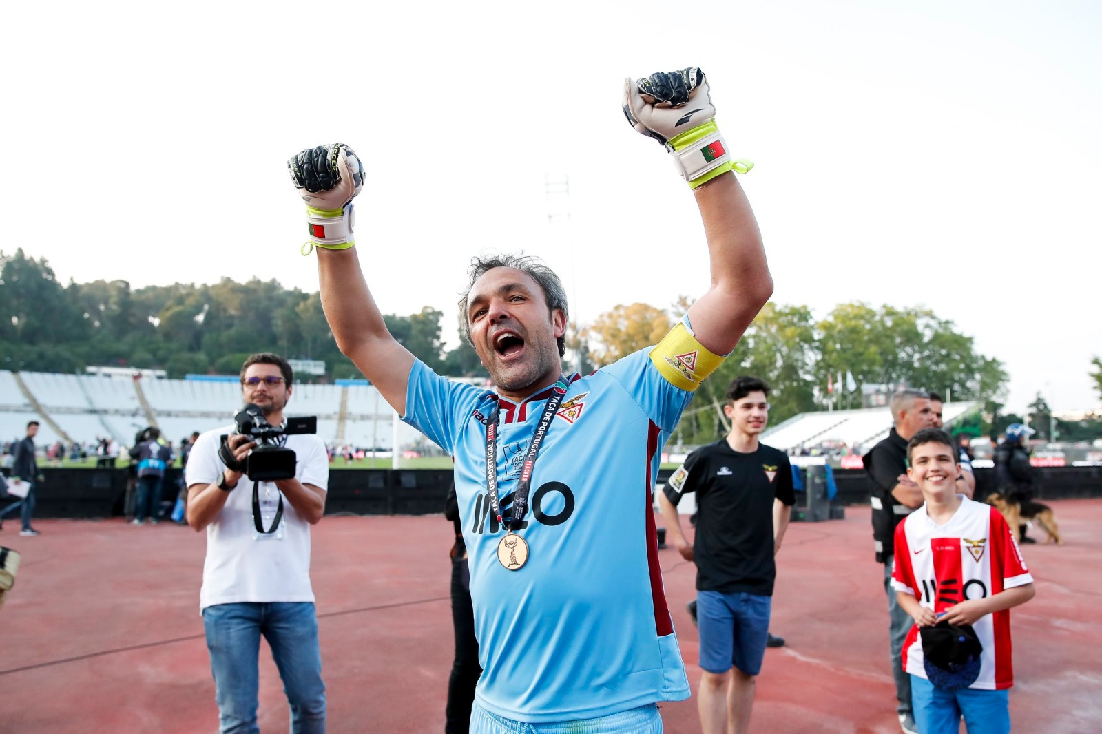 平民球队上演逆袭夺冠 背后还有中资背景