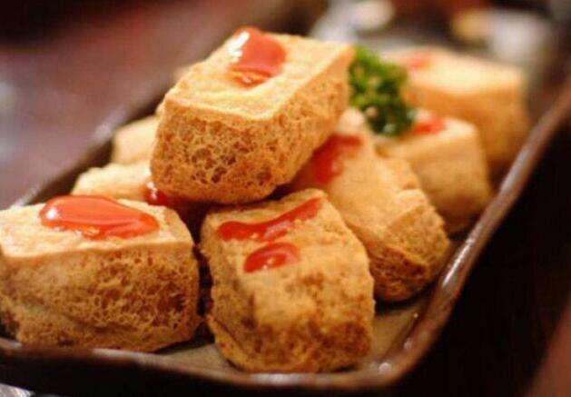 瑞典游客来中国旅游 看什么都好 就这个现象,老