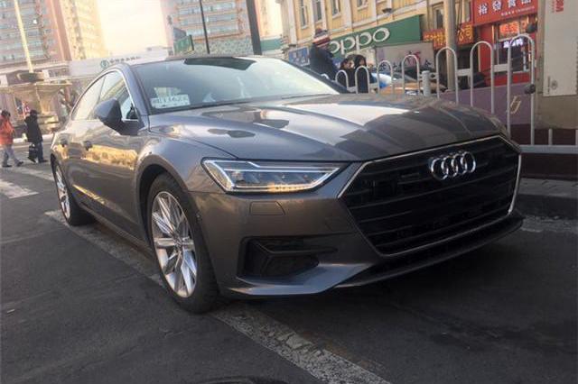 全新奥迪A7国内实拍，外形犀利不输保时捷，价格比奔驰CLS还便宜