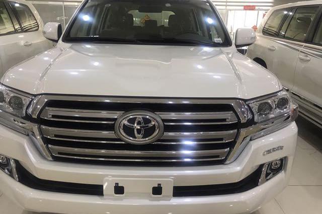 18款丰田酷路泽4000最新报价 丐版与高丐的区别