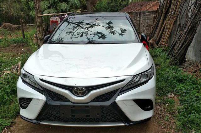 最新进展！丰田全新凯美瑞泥水门！设计缺陷还是偷工减料？