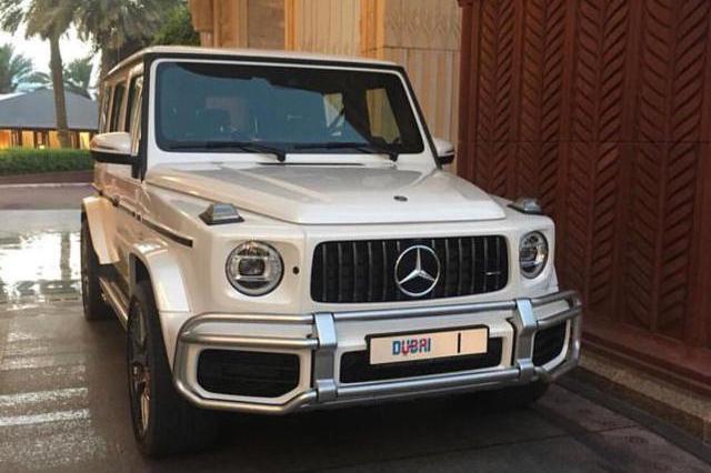 恭喜中东土豪全球首提全新奔驰G63 AMG：车牌比车更亮眼！