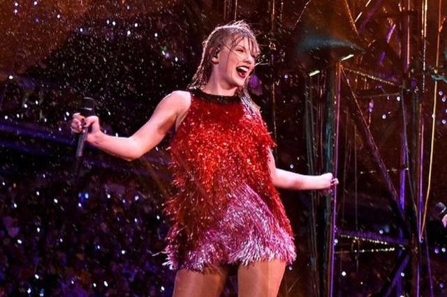 霉霉演唱会图片