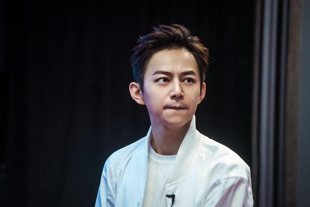 盘点何炅主持的五对明星婚礼,黄磊和孙莉最扎