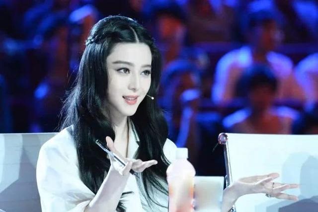 黄毅清连发十几条微博称崔永元包养情妇,微博