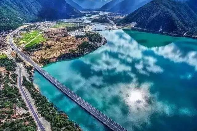 拉林高速即将开通竟然还不收费,318国道上的景观长廊,赶紧来