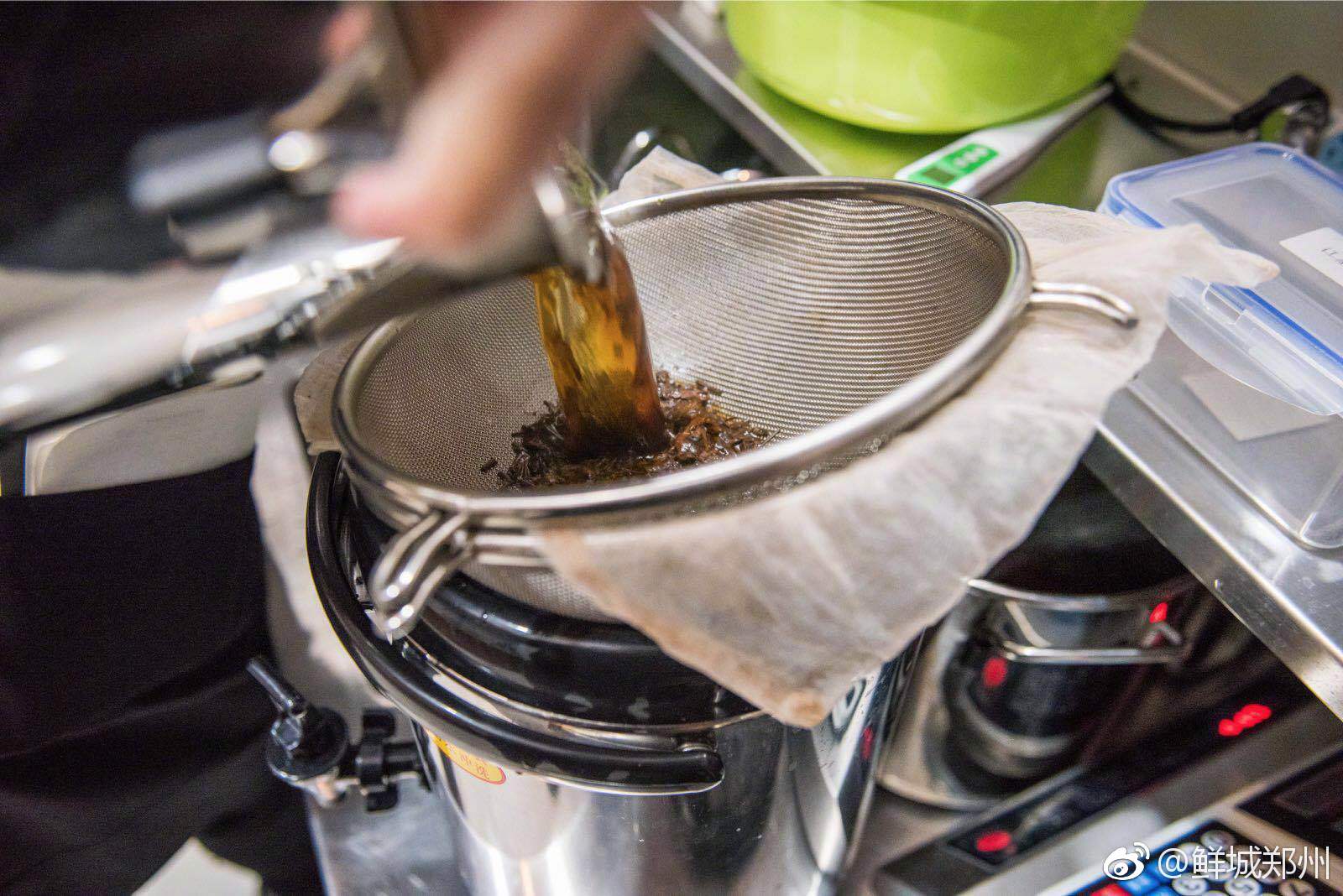 网红饮品嘿糖发布太厚新品,女神都爱不释手!