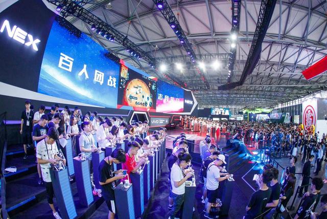 ChinaJoy现场vivo NEX秀肌肉,电竞级体验开启