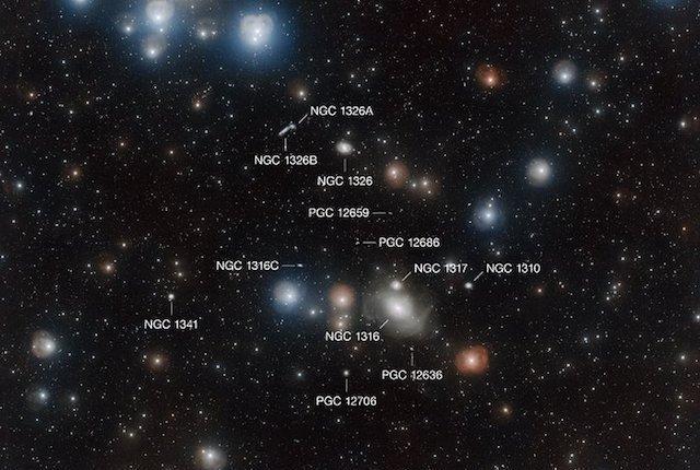 欧南台公布绝美宇宙图,揭露天炉座星系团的惊人面貌!