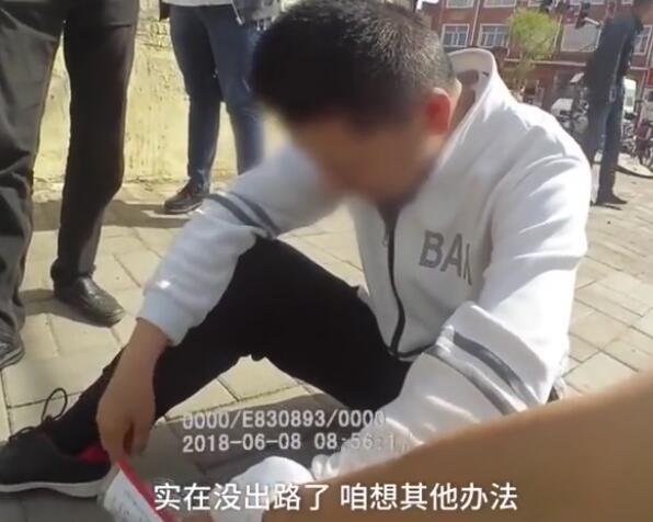 复读生高考发挥不理想痛哭弃考 高中复读是一