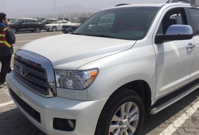 安徽富商不畏千里奔赴天津提车: 花110万全款买下最新丰田红杉